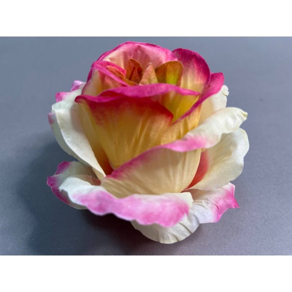 Бутон большой "Эквадор" 100