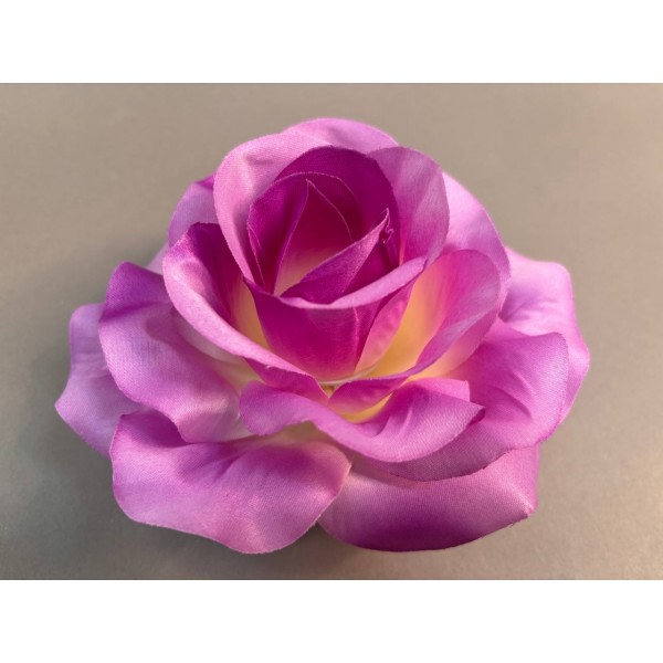 Роза "София" сатин 106