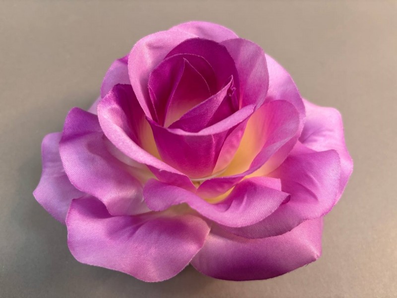 Роза "София" сатин 106