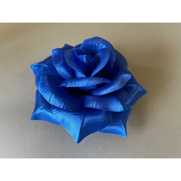 Роза большая атлас 24